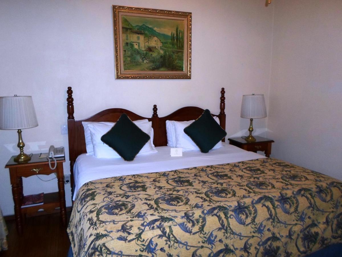 Virrey De Mendoza Hotel Morelia Room photo